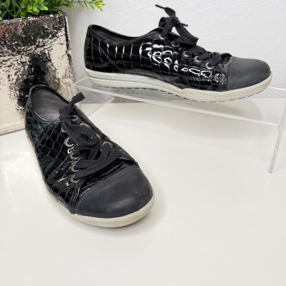 Josef Seibel Sneakers Women Black Croc‎ Patent Leather Edgy Low Top 37EU/6-6.5US